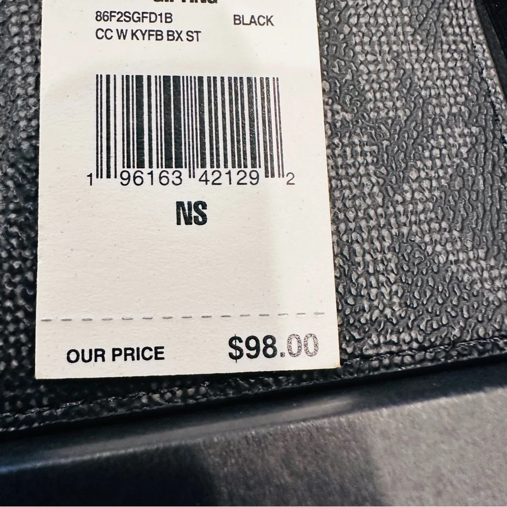 NWT Michael Kors Card Holder with Matching Keychain Black & Gray in box‎